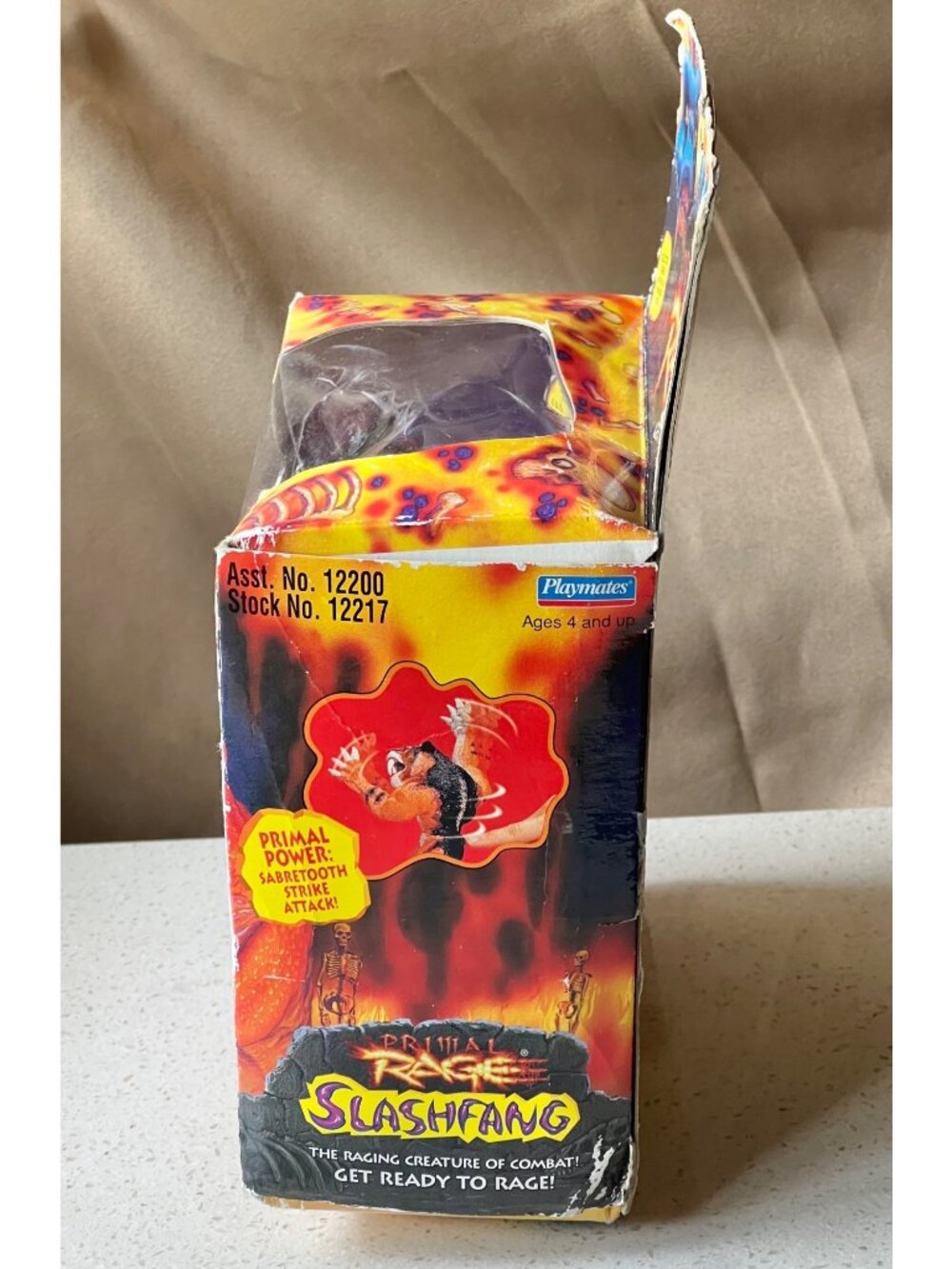 Playmates Primal Rage Slashfang Action Figure Sabretooth Strike Attack 1997 NRFB - Picture 2 of 10